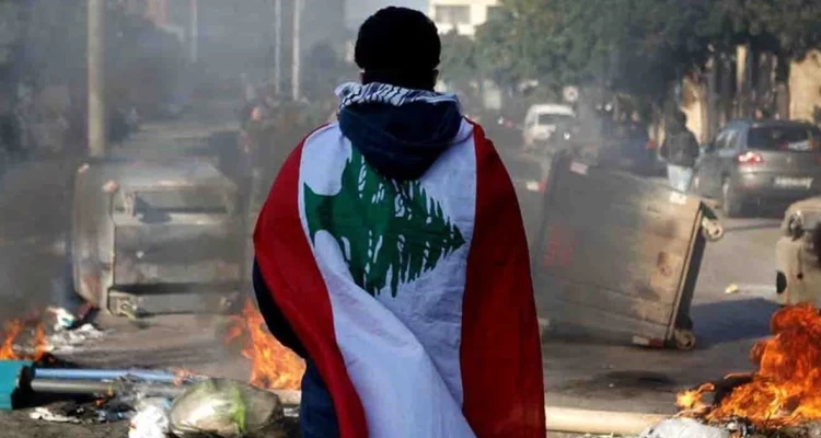 دولار السوق السوداء يحلّق على وقع الأزمة مع دول الخليج والجامعة العربية تصدر بياناً