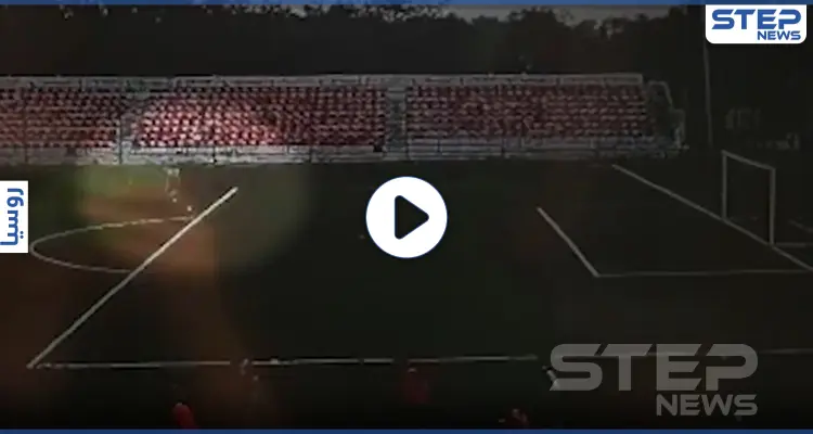بالفيديو|| لحظة ضرب صاعقة قوية لاعب كرة قدم وسط الملعب في روسيا: أخبار