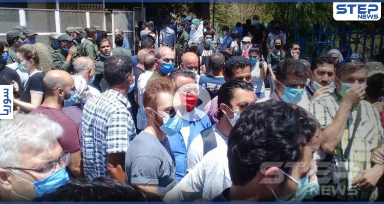 بالفيديو|| مشاجرة واعتداء على النساء توقف مركز لفحص كورونا في دمشق.. والأخيرة تودع عراب جراحتها العصبية