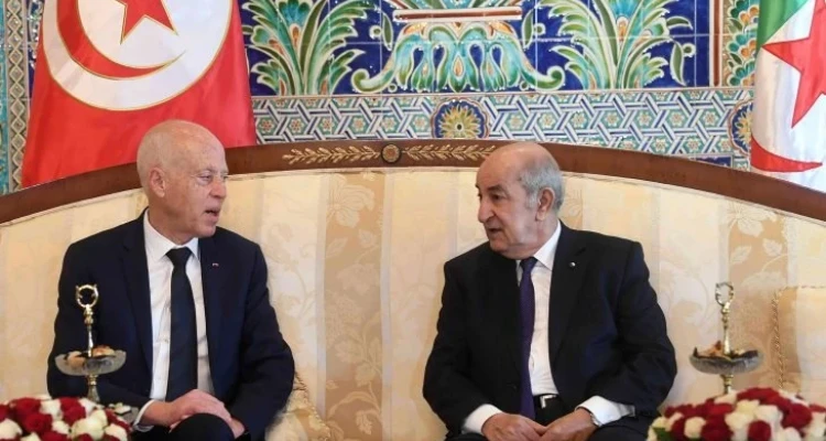 خلال مؤتمرٍ صحفي سعيد وتبون يتحدثان عن اتفاقيات ثنائية وأبرز القضايا الإقليمية التي ناقشاها
