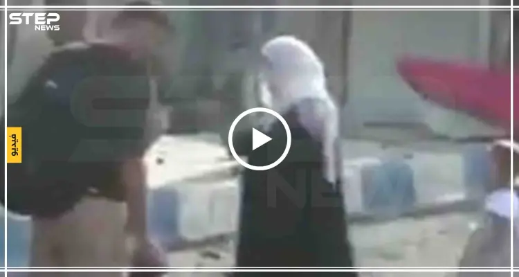 فيديو مؤثر|| أم تبحث عن ابنها عقب انفجار مفخخة بريف الرقة: أخبار
