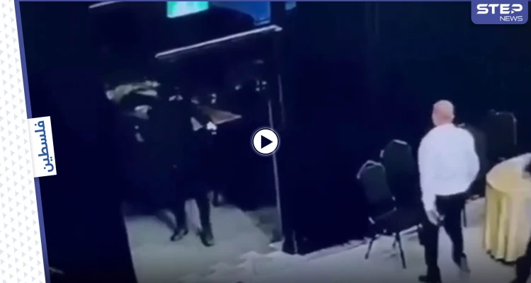 بالفيديو|| عصابة مسلحة تطلق النار على والد العريس في ليلة زفافه من أجل سرقة صندوق النقوط الذي يحتوي على مبلغ من المال في فلسطين
