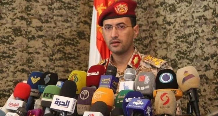 جماعة الحوثي تتبنى استهداف مطار أبها وقاعدة الملك خالد بالسعودية