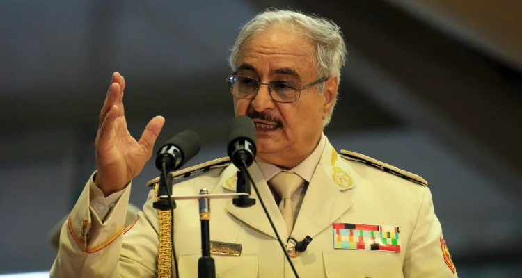 حفتر يترشح رسمياً لرئاسة ليبيا.. وفي أوّل كلمةٍ له وعد بفعل 3 أمور حال فوزه