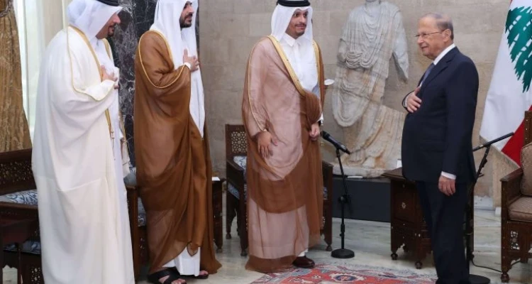 رئيس الوزراء القطري يصل بيروت ويبحث تشكيل الحكومة اللبنانية الجديدة