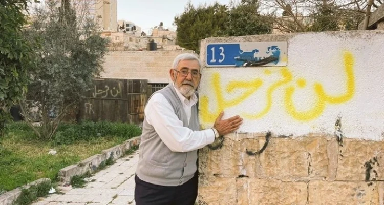 إسرائيل تصعّد.. مستوطنون يقتحمون حي الشيخ جراح ويطلقون مسيرة قرب الأقصى