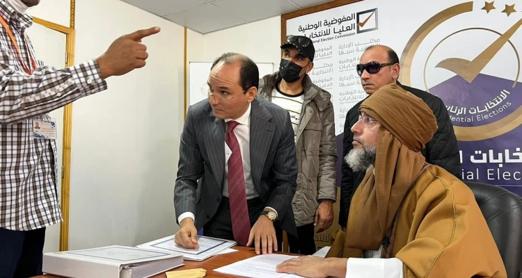 بالفيديو || أول تعليق لنجل القذافي بعد ترشحه للانتخابات والجنائية الدولية تجدد أمر القبض عليه
