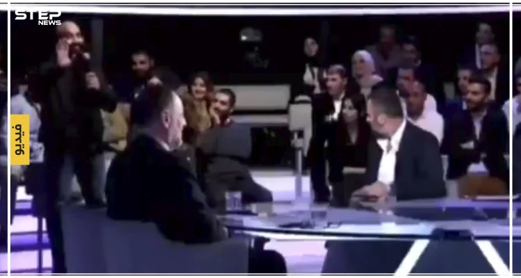 بالفيديو|| ناشط لبناني "يكسح" نائبة طلبت منه إغلاق طرقات مناطق المسلمين بدل المناطق المسيحية