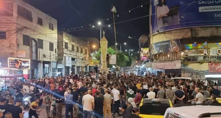 بالفيديو|| المساجد تصدح نصرةً لـ زكريا الزبيدي.. استنفار كبير وتظاهرات بفلسطين توقع جرحى عقب تدهور حالته الصحية (صور)
