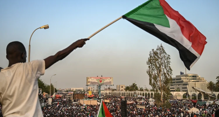 بيان أمريكي بريطاني سعودي إماراتي يدعو لأمرٍ هام.. ومجلس السيادة السوداني يكشف موقفه من المبادرة الأممية