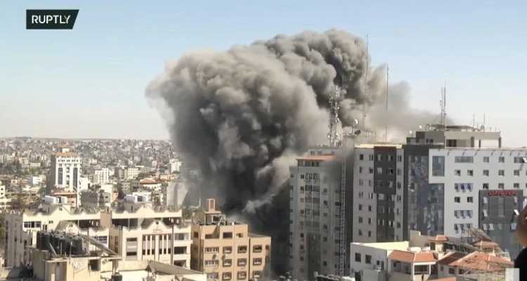 بالفيديو|| لحظة تدمير الطائرات الإسرائيلية ثاني أكبر برج في قطاع غزة