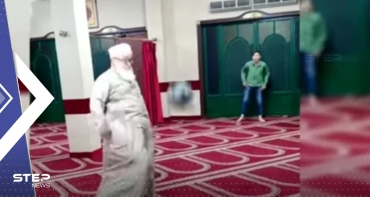 الأوقاف المصرية تعلق على فيديو إمام يلعب كرة القدم داخل أحد المساجد (فيديو)