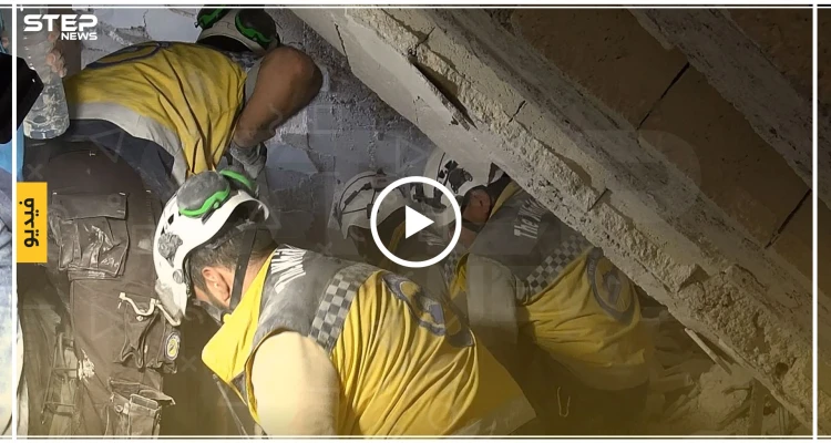 استخراج الجرحى من تحت الأنقاض بعد استهداف الطيران الروسي لمزارع شمال مدينة معرة النعمان 20/08/2019