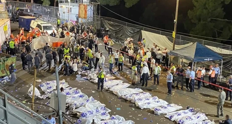 نتنياهو يصل إلى موقع كارثة التدافع الضخم شمالي إسرائيل.. وهكذا علق على الحادثة