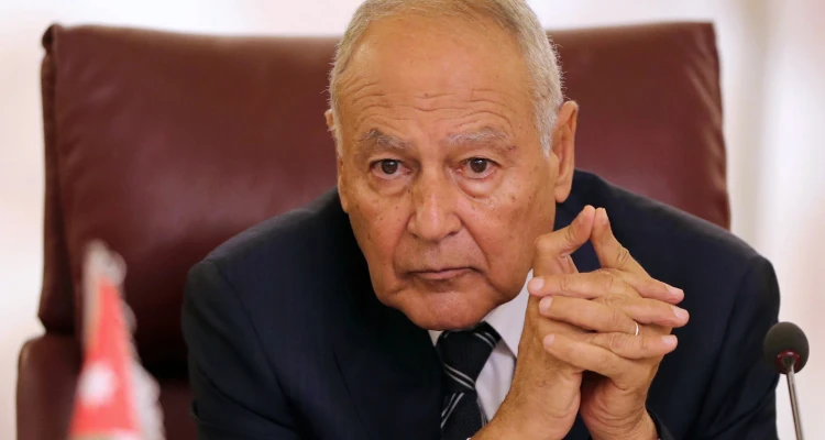 أزعجه اعتذار الحريري واعتبره "خطيراً".. أبو الغيظ يعلق على أوضاع لبنان ويتعهد بهذا الأمر