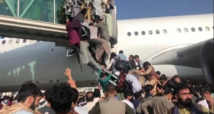 تركيا تقدّم عرضاً لطالبان حول مطار كابل والمتحدث باسمها يكشف مصير منازل المسؤولين السابقين