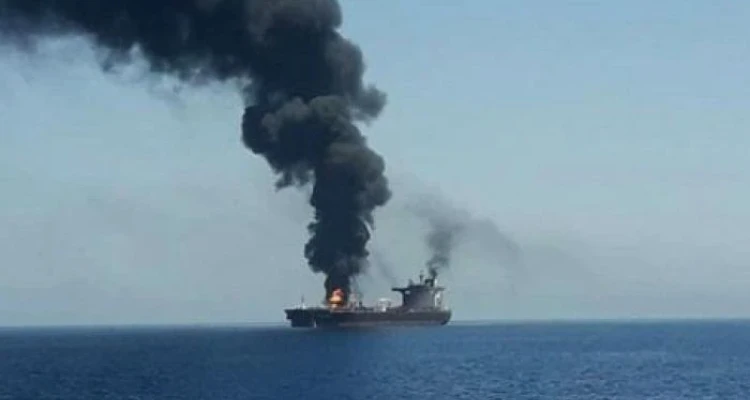وزير الدفاع الإسرائيلي يكشف عن معلومات حول استهداف إيران لسفينة إسرائيلية في الخليج