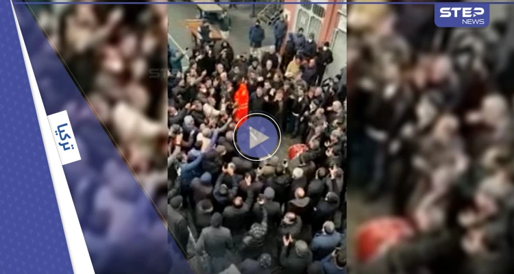 بالفيديو|| على أنغام الطبل والزمر الأتراك يحتفلون بهبوط الدولار والمالية التركية تكشف أداة دعم المودعين بـ الليرة التركية