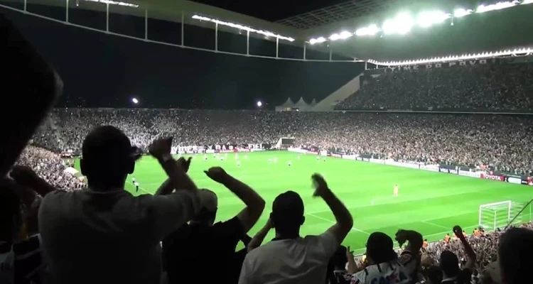 السعودية تسمح بعودة الجماهير لملاعب كرة القدم بشرط: أخبار