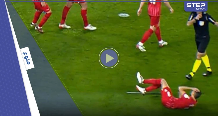 بالفيديو|| لحظة الاعتداء على لاعب بعصا معدنية وضربه في رأسه وتوقف ديربي الأندلس