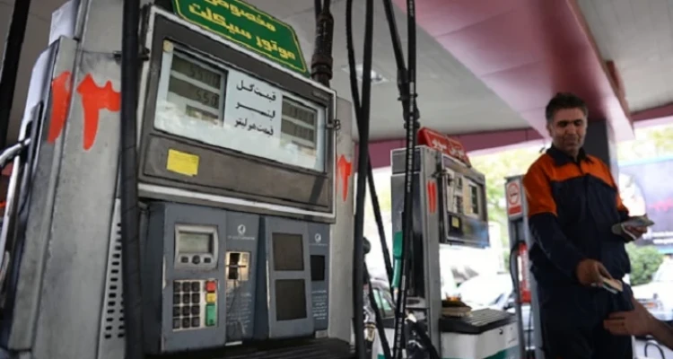 مسؤول إيراني يكشف نتائج الهجوم السيبراني على محطات الوقود