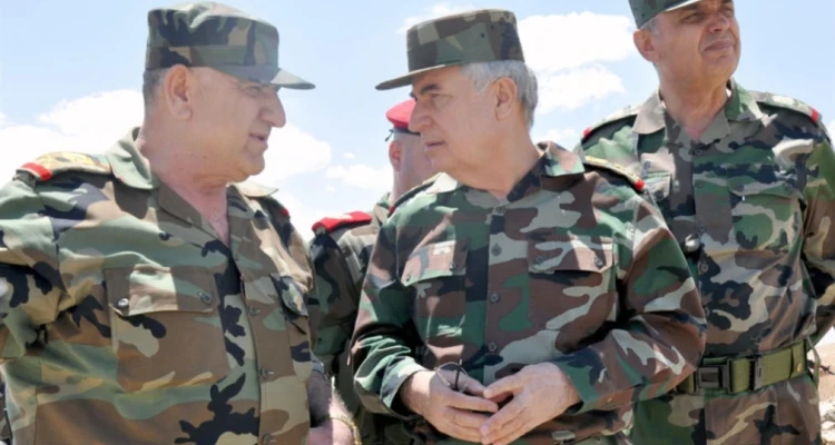 في زيارة مفاجئة.. وزير دفاع النظام السوري يبحث مع رئيس هيئة الأركان الأردنية الأوضاع في درعا