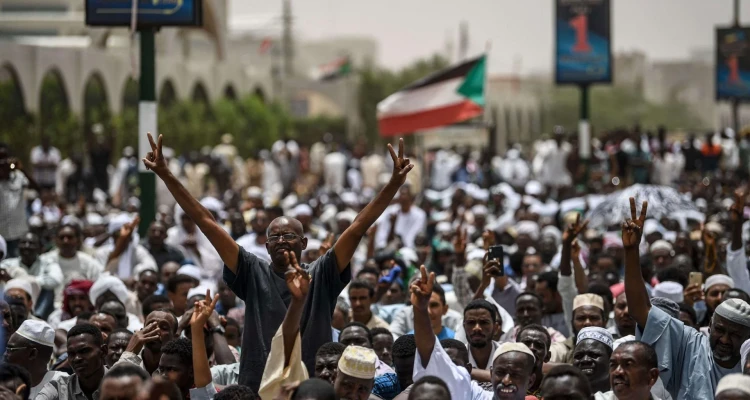 حكومة حمدوك تتحدث عن صدمة بمسار المفاوضات لحل أزمة السودان