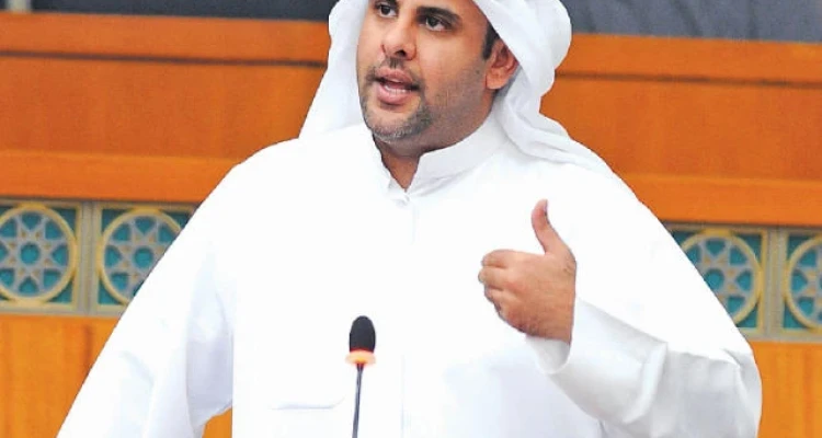 نائب كويتي يستقيل ويدعو مجلس الأمة للاستقالة الجماعية