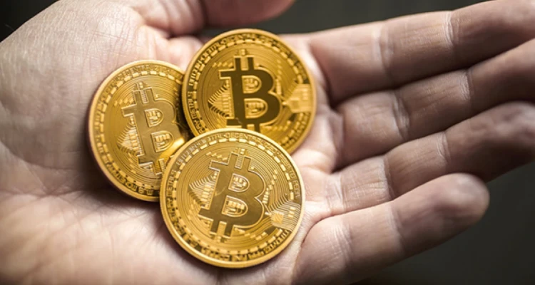 عملة البتكوين تفقد من قيمتها وتسجل تراجعاً كبيراً