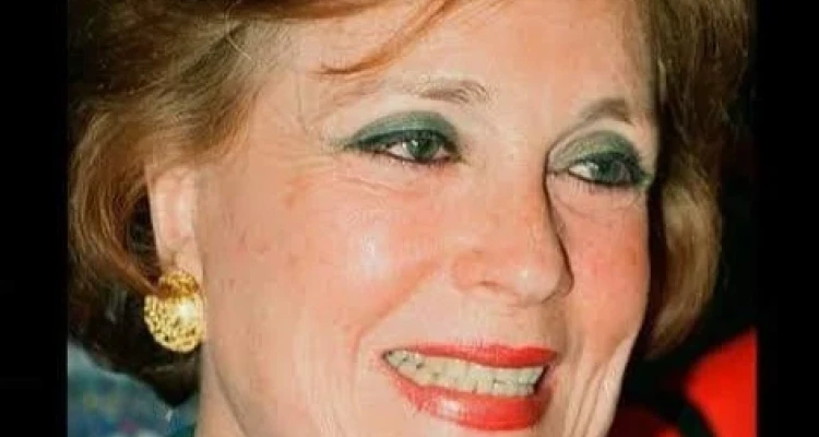 وفاة جيهان السادات قرينة الرئيس المصري الراحل أنور السادات.. والسيسي يمنحها وسام "الكمال"