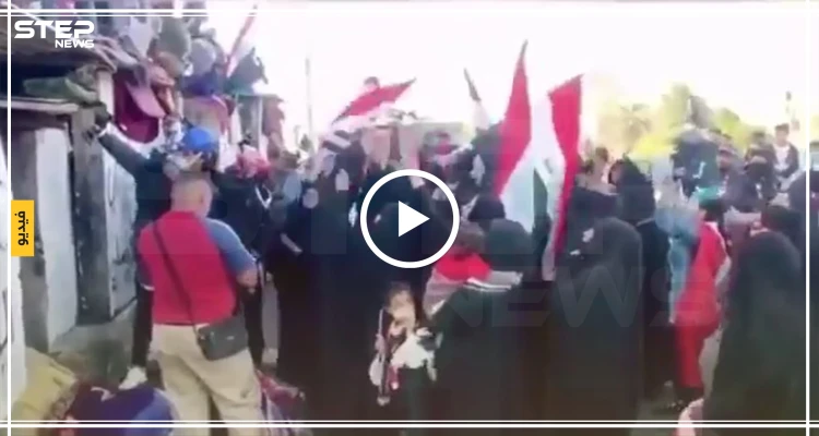 فيديو || أمهات المتظاهرين في بغداد "يحتفلون" بأبنائهم قبل المواجهات على جسر الأحرار