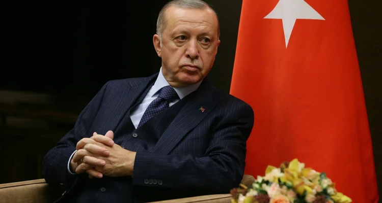 أردوغان يحدد موعد لتعافي الليرة ويتحدث عن مؤامرات