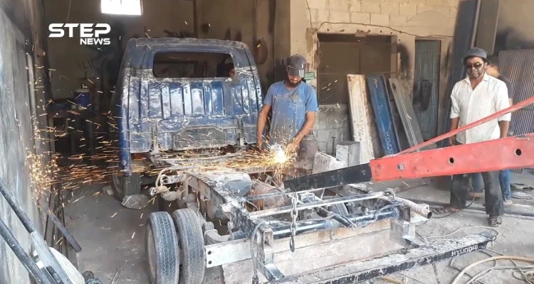 في إدلب .. سيارة مصنوعة من قطع التبديل تبدل حال المواطنين إلى الأفضل قليلاً