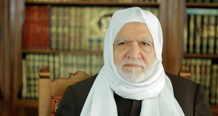 أول كلمة لمفتي سوريا الجديد يُلقيها في الشمال السوري