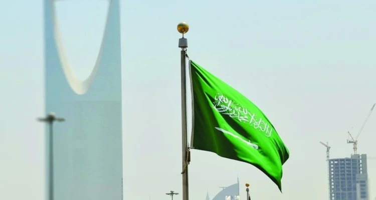 السعودية تحظر استيراد لحوم الدواجن والبيض من 3 مناطق بفرنسا.. وتكشف السبب