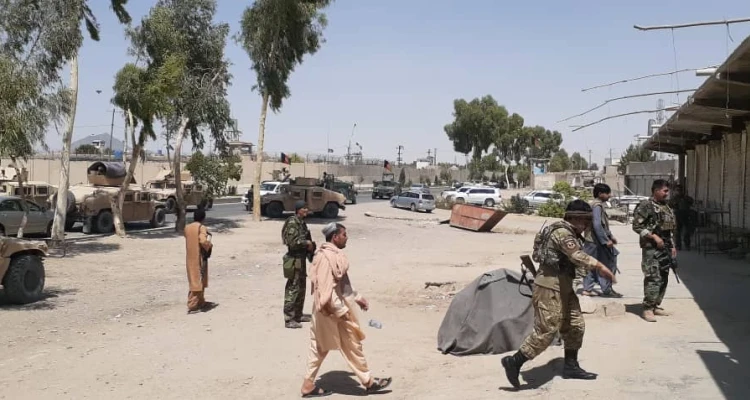 طالبان تدخل قندهار ثاني أكبر مدن البلاد.. وموسكو تكشف موقفها من معارك أفغانستان وتدعو لأمرٍ هام