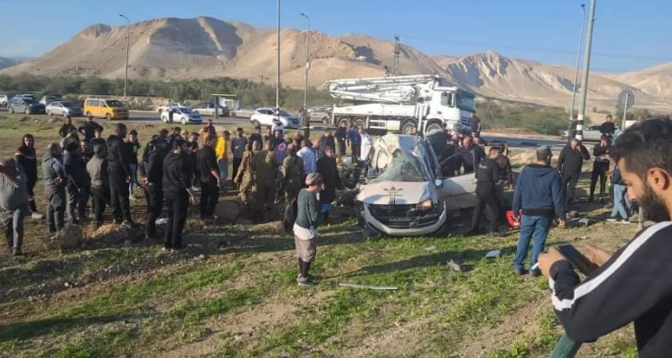 فلسطين.. حادث مروري خطير قرب أريحا يخلّف قتلى وجرحى (صور)