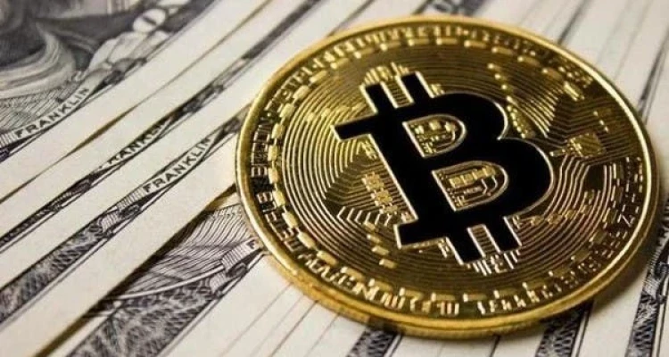 بعد الأرقام التاريخية بيتكوين تخسر من قيمتها 10 بالمئة