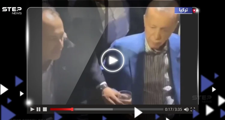 أردوغان يثير جدلاً.. لماذا رفض شرب الماء من يد حارسه؟