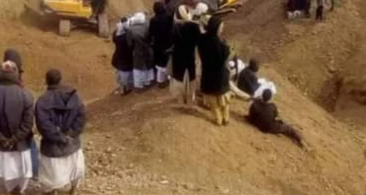 كارثة في السودان تؤدي لوفاة 38 شخصاً بين الذهب في مدينة النهود (صور)