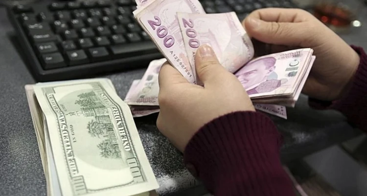 الليرة التركية تسجل مزيداً من التراجع أمام الدولار الأمريكي