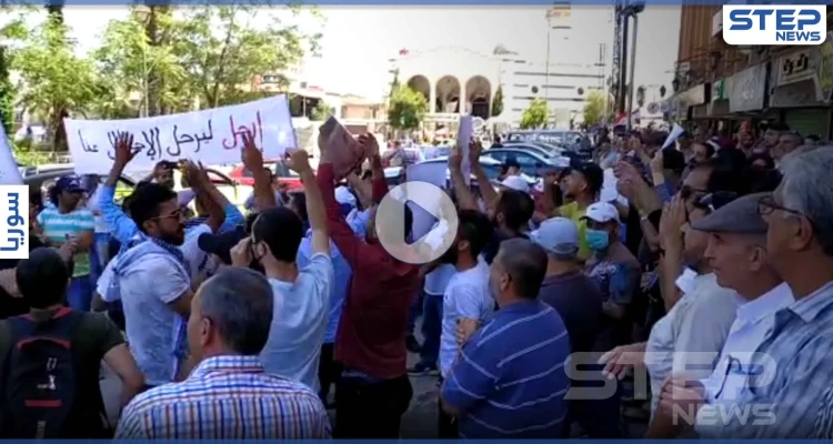 بالفيديو|| مواجهات مباشرة لأول مرة بين متظاهري السويداء و"شبيحة" حزب البعث وحفظ النظام