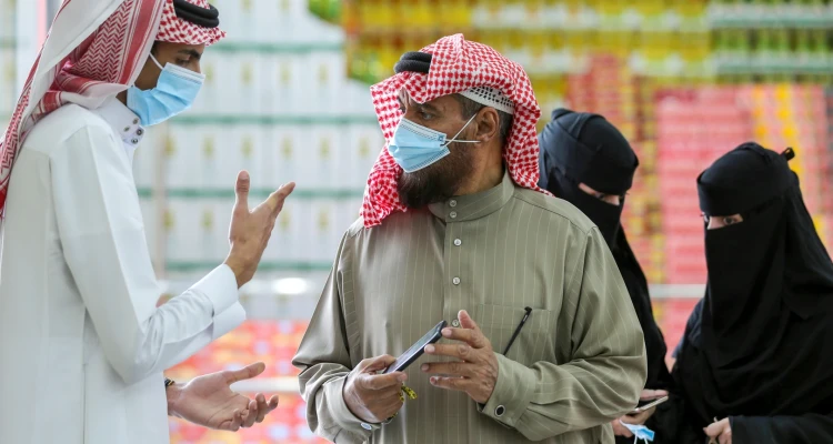 لا يستثنى المطعمون.. السعودية تصدر قرارات عاجلة تتعلق بالسلالة الجديدة وأستراليا تدخل قائمة مكتشفي الإصابات