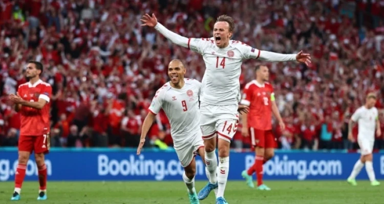 أول المتأهلين إلى الدور ربع النهائي من بطولة يورو 2020 والمباراة تشهد رقماً قياسياً