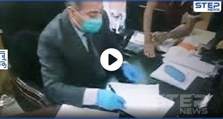 بالفيديو || عراقيون يزحفون إلى صحة ذي قار ويجبرون مديرها على الاستقالة