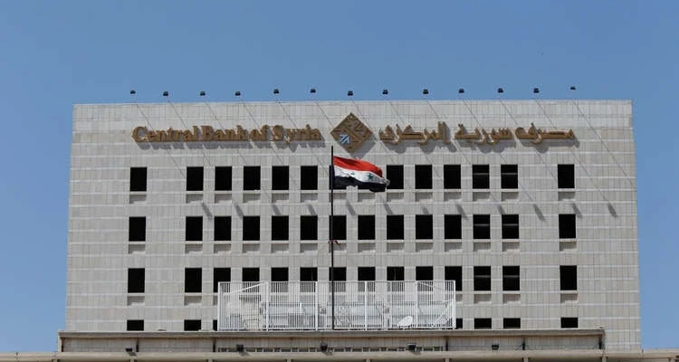 اعتراف بالانهيار.. المركزي السوري يرفع سعر صرف الدولار للضعف لأول مرة منذ 10 أشهر