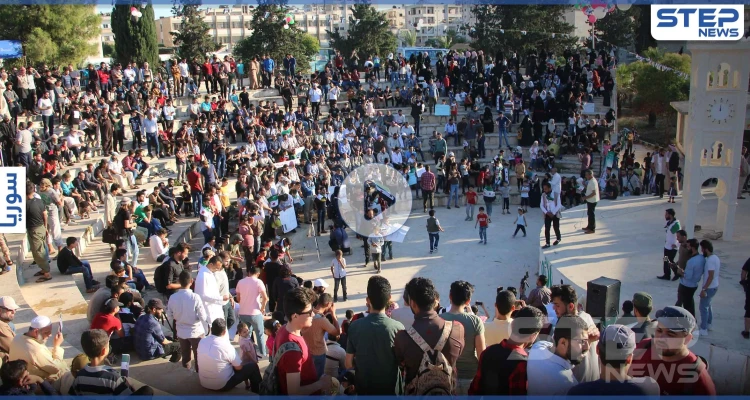 شاهد || الحراك الثوري في حماة يقيم فعالية ذكرى مجزرة "أطفال الحرية بحماة" وسط مدينة إدلب