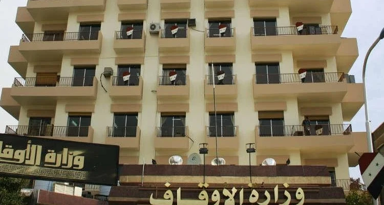 من المساجد والمدارس .. الأسد يحث السوريين على التقشف