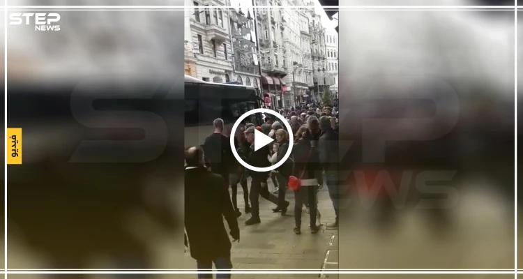 عاجل|| الأمن التركي يعتقل نشطاء سوريين من مظاهرة أمام القنصلية الروسية بإسطنبول (فيديو + صور)