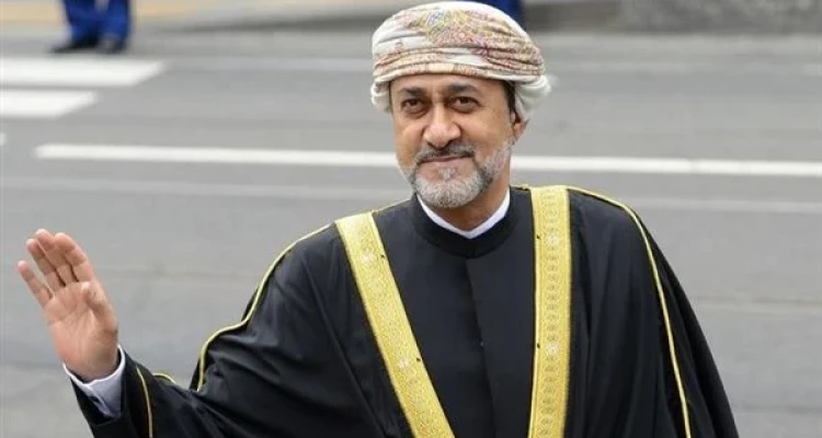 سلطان عمان يغادر البلاد في ثاني زيارة خارجية يقوم بها منذ تولي الحكم